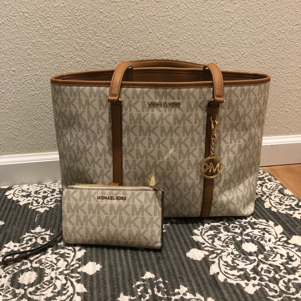 🎉SALE!!!!GENUINE MICHAEL KORS BAG SET!!!!!